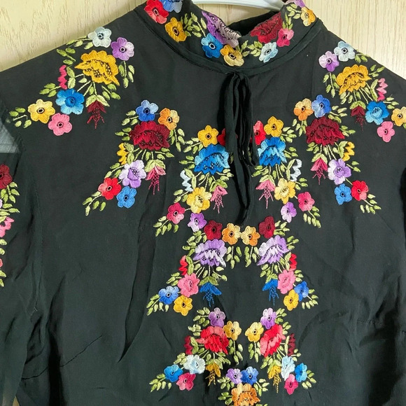 Gorgeous Floral Embroidered Black Blouse Salon Barbarita Bogata Columbia Sz Sm - Picture 2 of 12